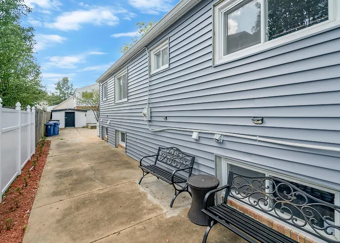 Escape To Our Cozy 3 Bed Rm 2 Bath Unit In Alexandria Va