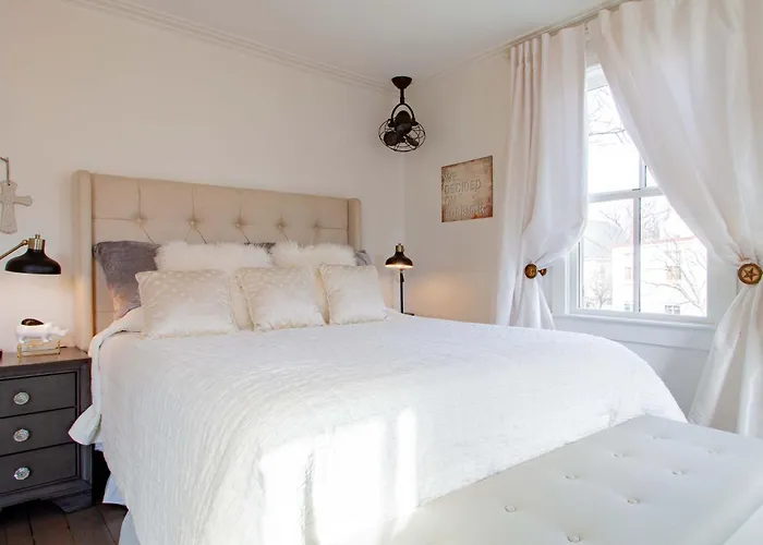 The Liberty House Of Old Town Designer Home