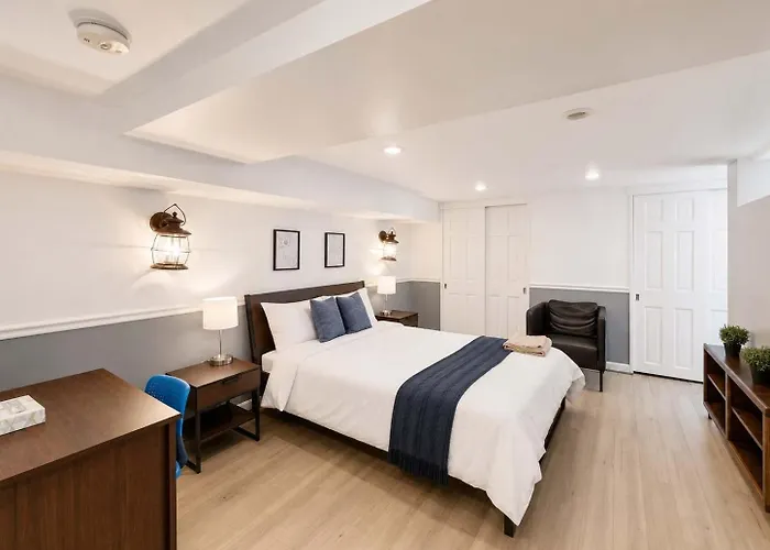 Beautiful 3Br 2Ba Colonial House By Cozysuites